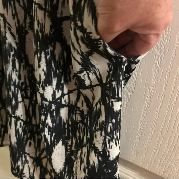 GUESS black and white abstract dress cinched waist with pockets zip shoulders - Picture 5 of 7